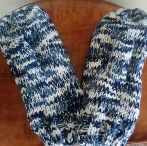 Lands'End Mittens - Picture 2 of 3